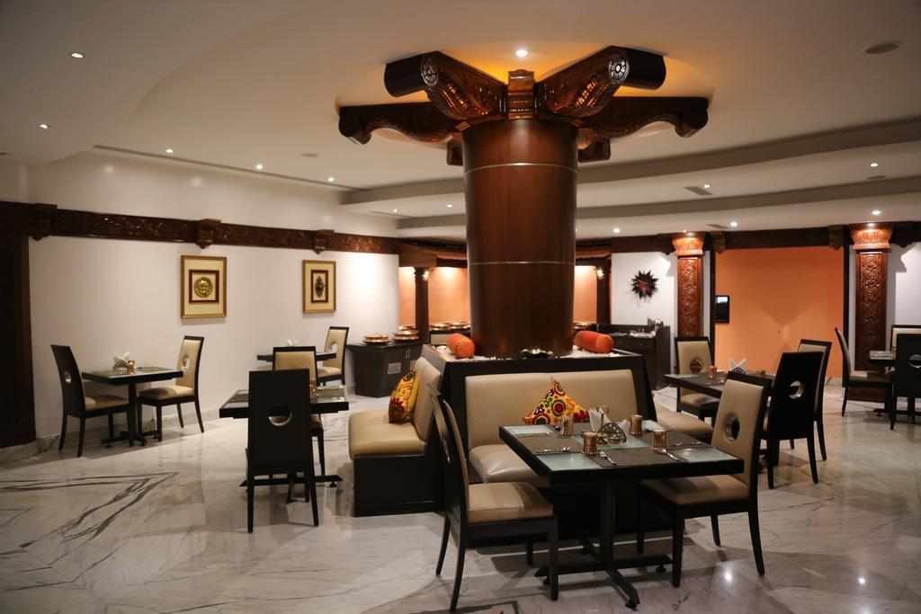 The President Hotel Bangalore Exterior foto